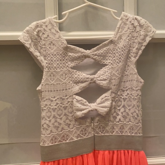 Bloome size 8 pink and white dress. - Picture 4 of 5